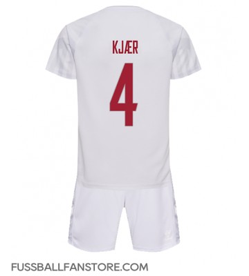 Dänemark Simon Kjaer #4 Replik Auswärtstrikot Kinder WM 2022 Kurzarm (+ Kurze Hosen)
